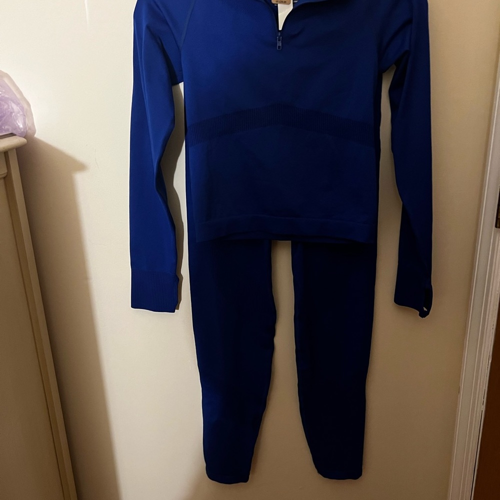 Victoria’s Secret Pink Sport Top XS and Leggings M/L,Cobalt blue set